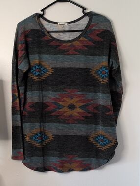 Women's Aztec Print Long Sleeve Top - Black/Multi
